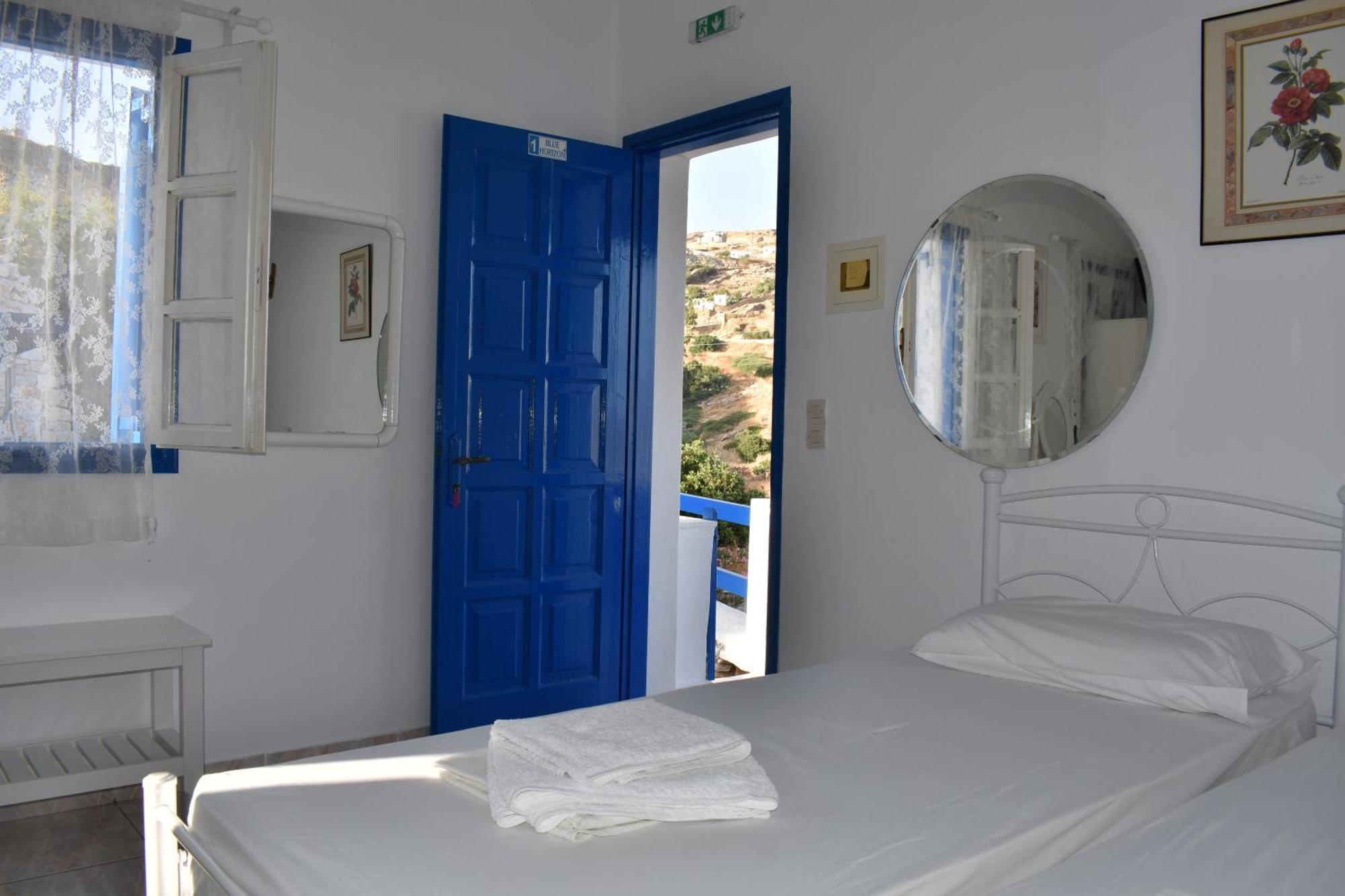 Blue Horizon Ios Hotel Room photo